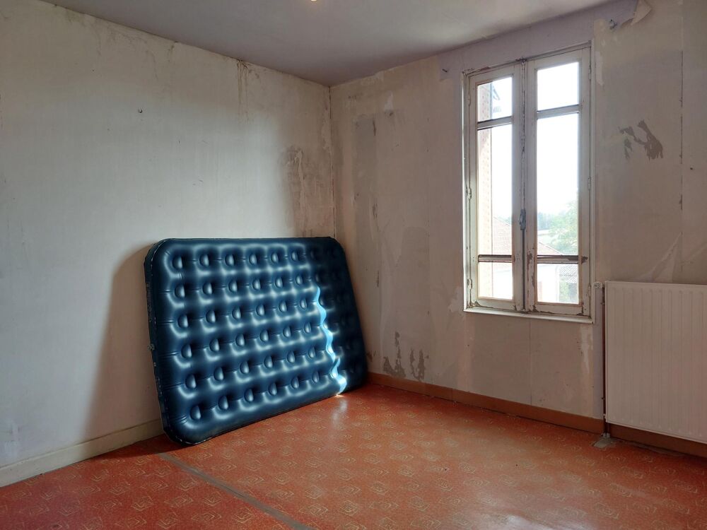 Vente Maison Maison à rafraîchir, dans un bourg dynamique, proche de Montluçon et de la RN145. Nouhant