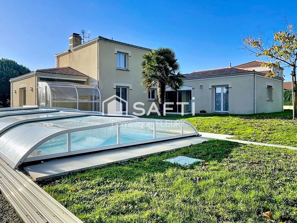 Vente Maison Maison de 155m² avec piscine chauffée. Villeneuve-en-retz