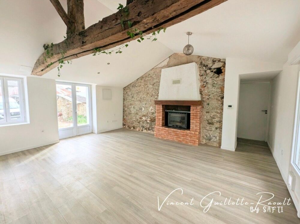 Vente Maison Maison rénovée avec prestations complètes – Environnement calme Saint-hilaire-de-chaleons