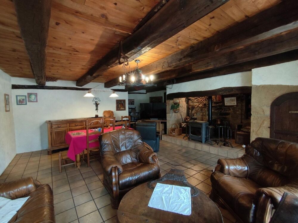 Vente Maison Maison de charme avec jardin et dépendances Messeix