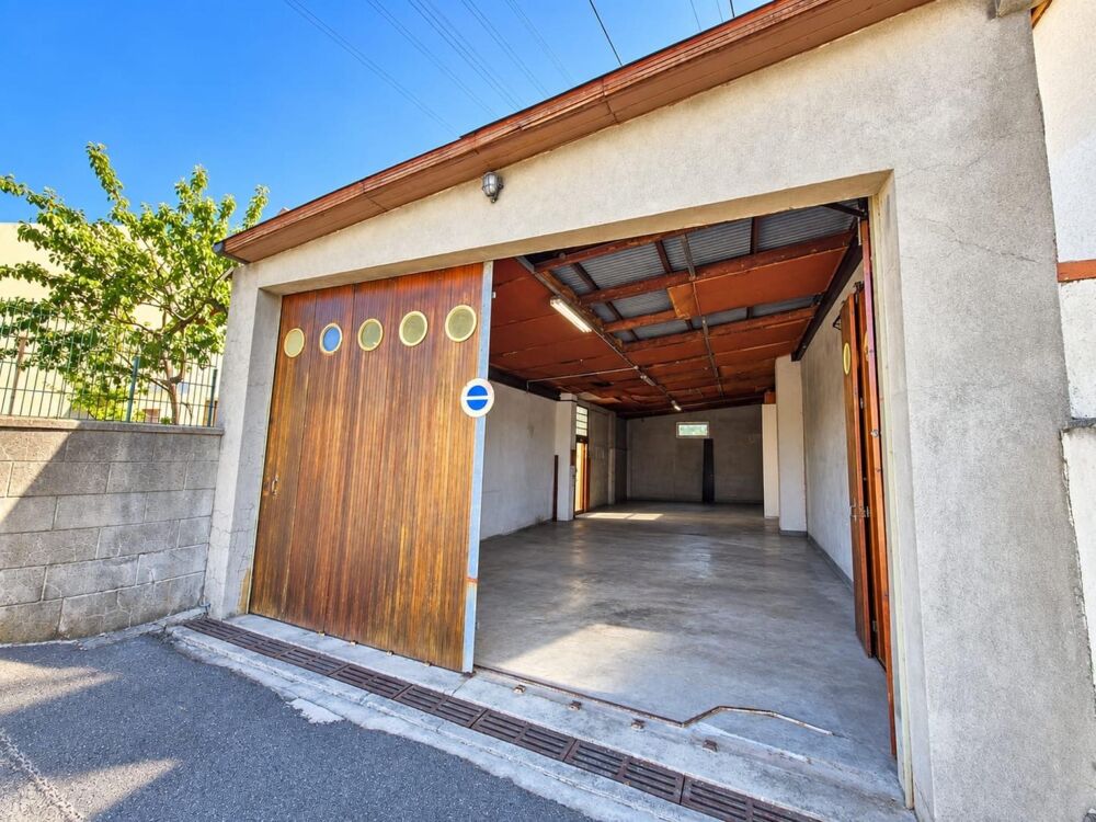 2 Maisons total 174m2 à vendre et un grand garage de 85m2 à 8 minutes de la Gare RER D Vert de Maisons