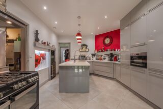  Maison  vendre 5 pices 185 m