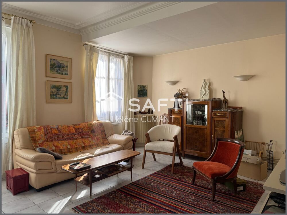 Vente Maison Élégante maison de maître rénovée – proche des commerces, jardin et garage. Lisieux