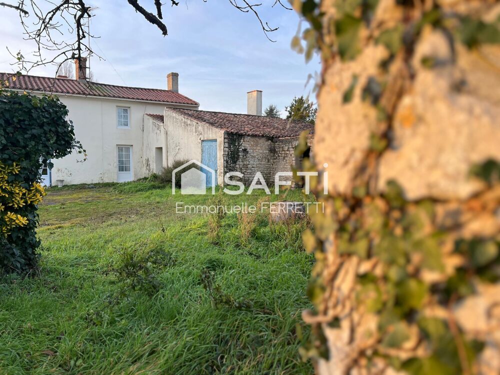 Ancienne ferme en pierre  130 m² habitables + dépendances  12 km des plages