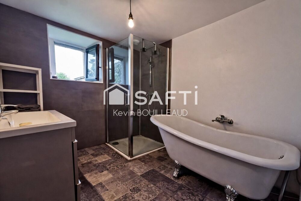 Vente Maison Maison de 175 m² et centre équestre, totalement atypiques Champdeniers