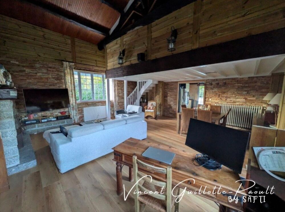 Maison 130 m² avec studio indépendant, piscine et terrain de 1000 m²