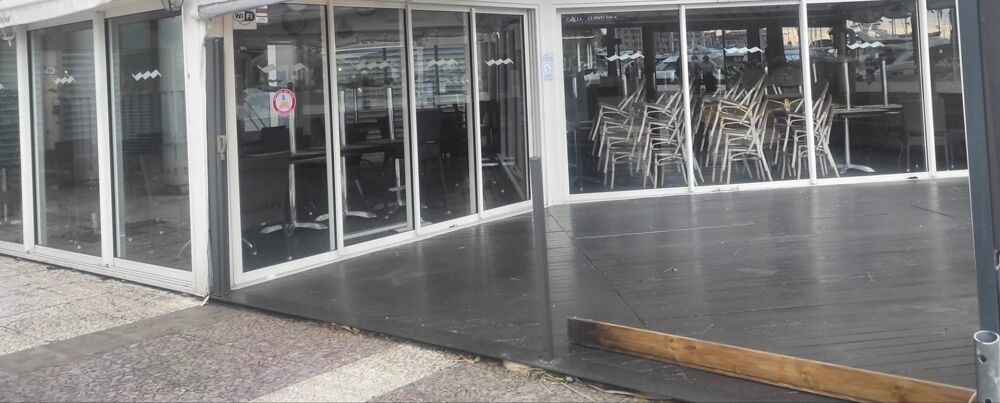   Restaurant équipé en parfait état - Fonds de commerce - Potentiel attractif Frejus