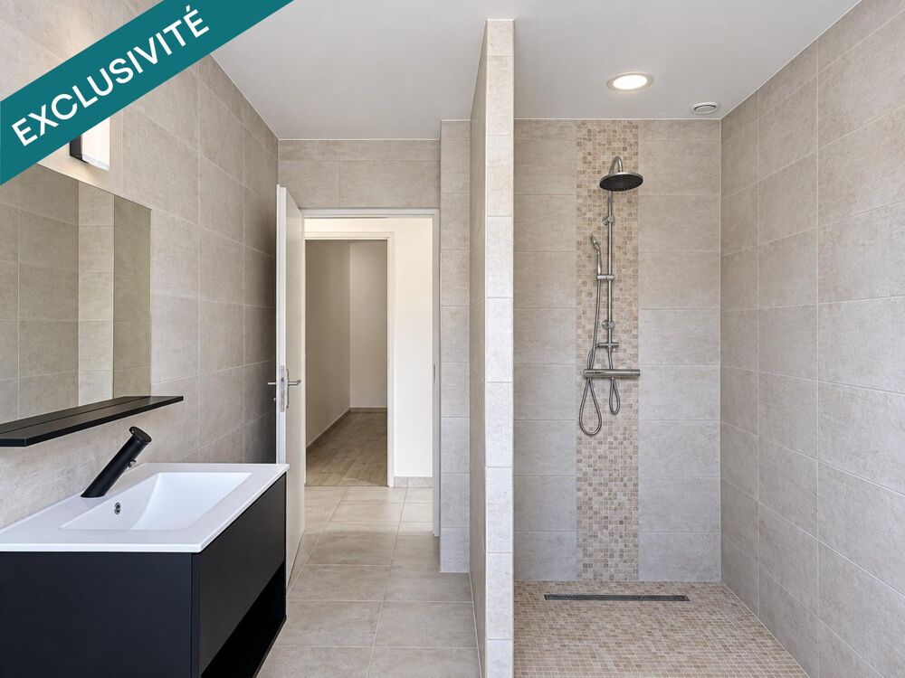 Vente Maison Maison 4 pièces ,3 chambres et un grand garage. Simandre