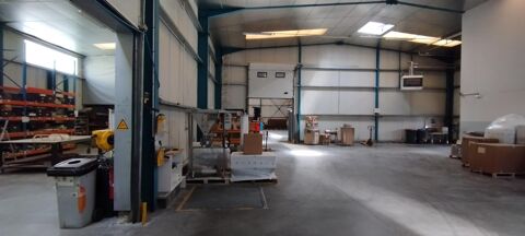   Batiment industriel de 1950 m2  Saint-Donat-Sur-L'Herbasse 