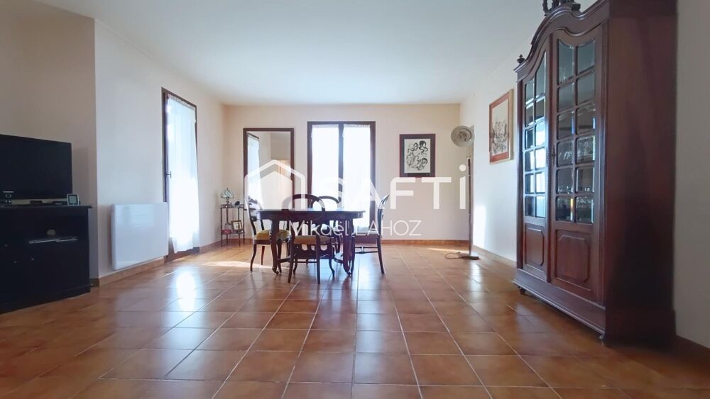 Vente Maison Maison t4 86 m², terrain 679 m², garage, climatisation. Leguevin