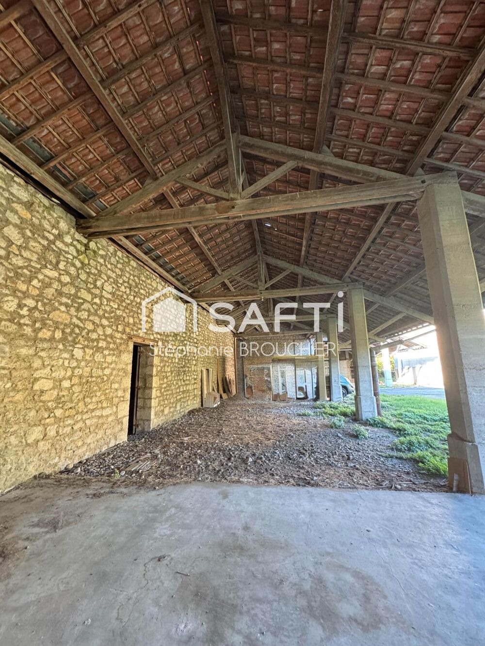 Vente Maison Maison d'habitation et hangars en pierre Ruoms