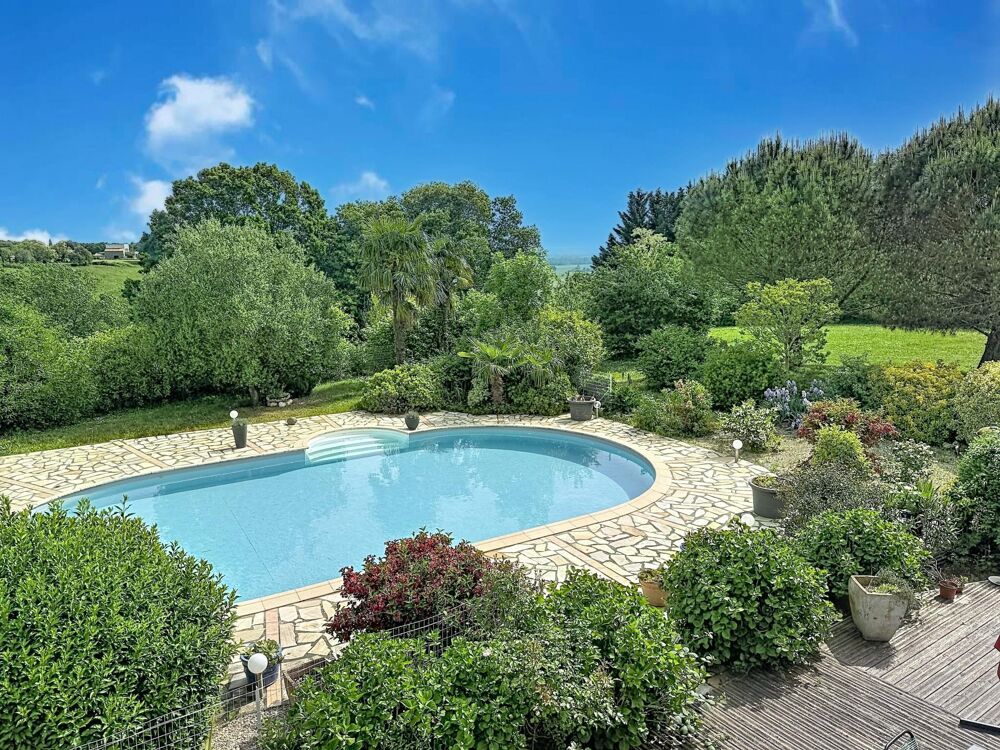Vente Maison Propriété de 300 m2 + garage + piscine avec pool house Marignac-lasclares