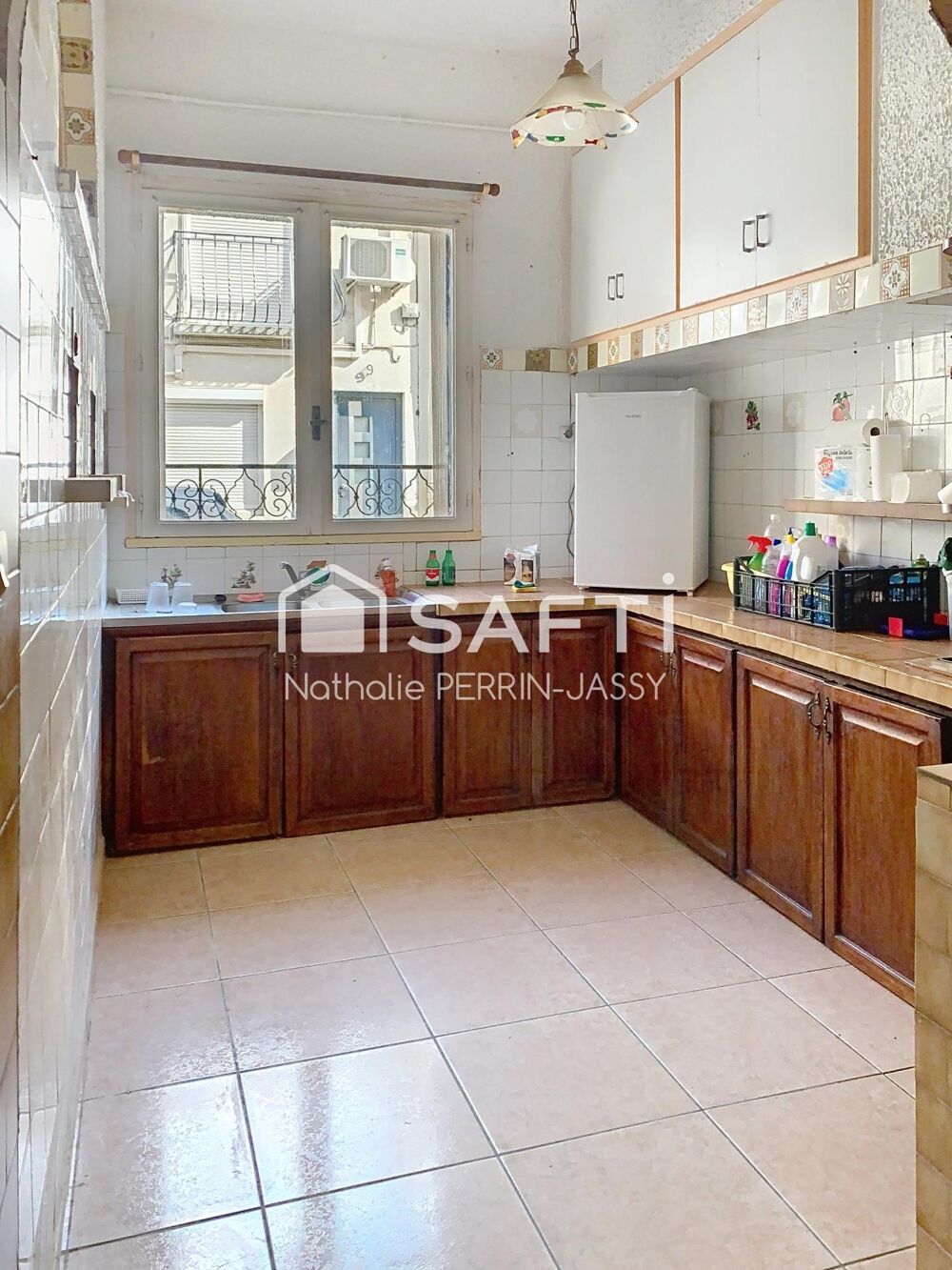 Vente Maison Quartier du Champs de Mars, dans une rue calme, maison de ville à rénover Beziers