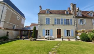  Maison à vendre 10 pièces 396 m²