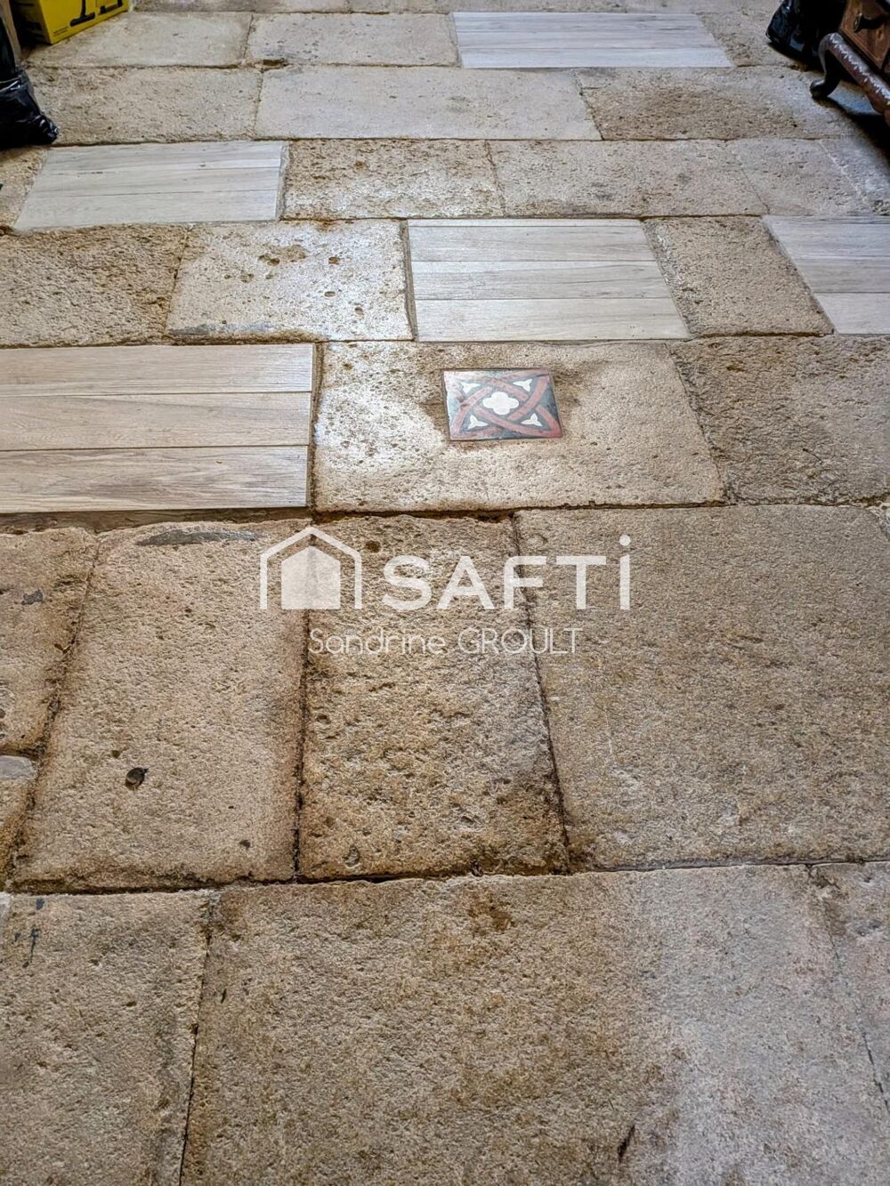 Vente Maison MAISON DE VILLE avec TERRASSE de 85m² et GARAGE de 90m² Roujan