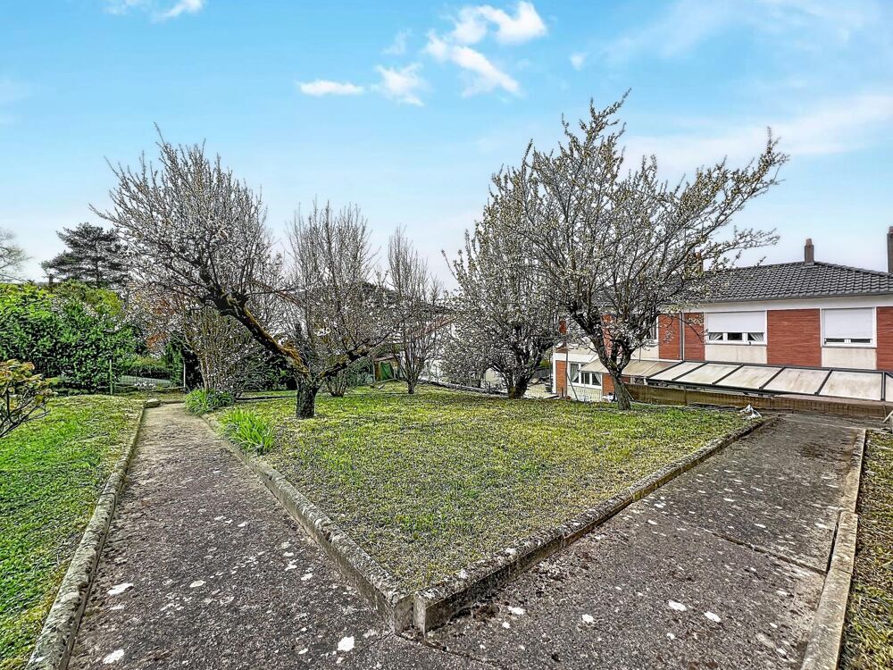 Vente Maison Charmante maison familiale au calme avec jardin et potentiel d'aménagement à Rombas !!! Rombas