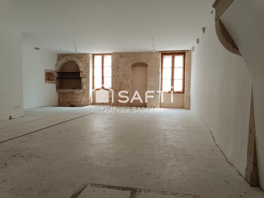 Vente Immeuble Centre village, bel immeuble avec appartement, cour et dépendances Saint-gengoux-le-national