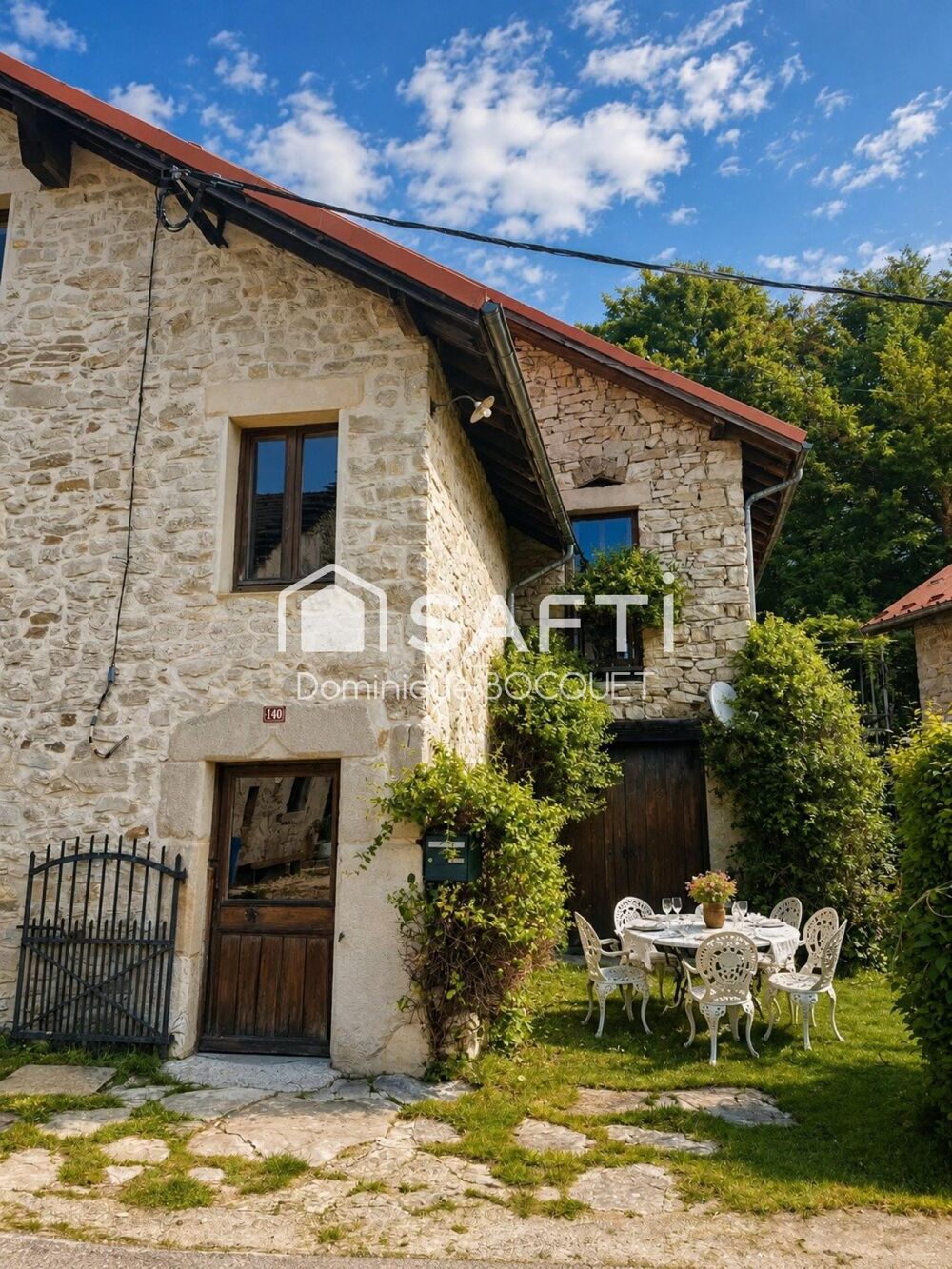 Ferme de caractère  12 pièces  293 m² habitables  Parc régional du Vercors