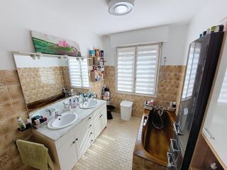  Maison � vendre 7 pi�ces 230 m�