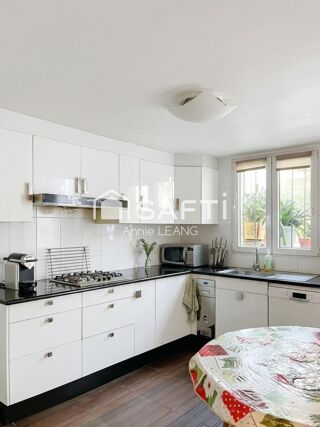 Vente Maison Maison 119m² calme & isolée (DPE D), 6 ch, cour & allée vélos, T1 à 2min / M7 à 12min ! La courneuve