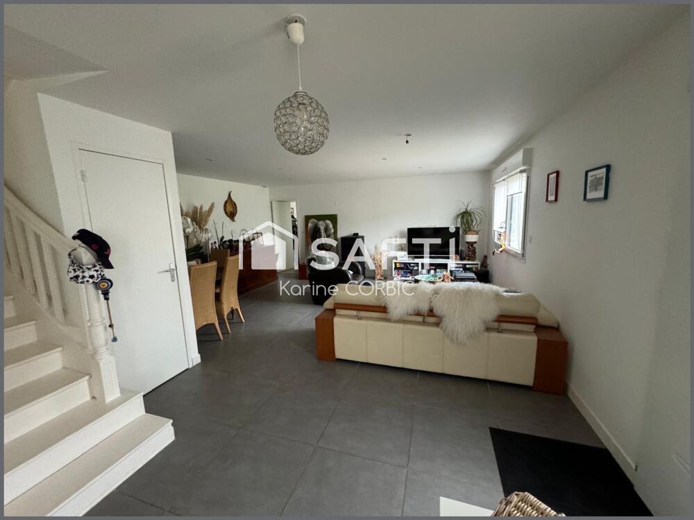 Vente Maison Du charme pour cette maison renovée avec dependances garage et atelier, 600m2 de jardin Pordic