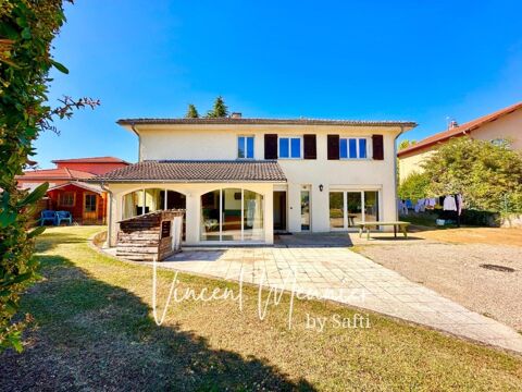   Maison 7 Chambres / 633 m2 terrain Maison - 9 pi�ce(s) - 216 m�