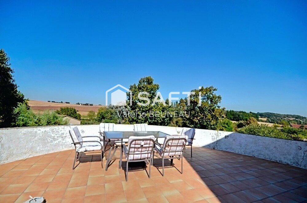CHATEAU MEDIEVAL RENOVE 730M2 / Gîtes / Piscine / 2Ha de terrain