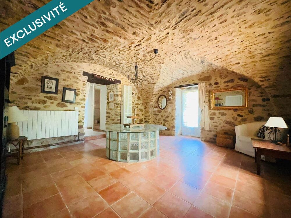 Une authentique maison en pierre aux volumes exceptionnels, dans un cadre naturel préservé au coeur du Haut-Languedoc.