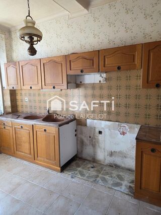 Vente Maison Maison 2 chambres avec garage et beau potentiel Ligny-le-chatel