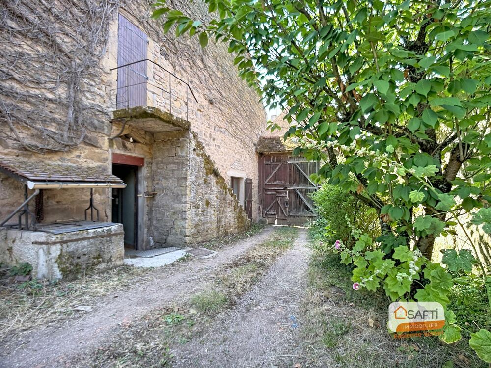 Ancienne auberge du XVIIè siècle avec jardin et dépendances