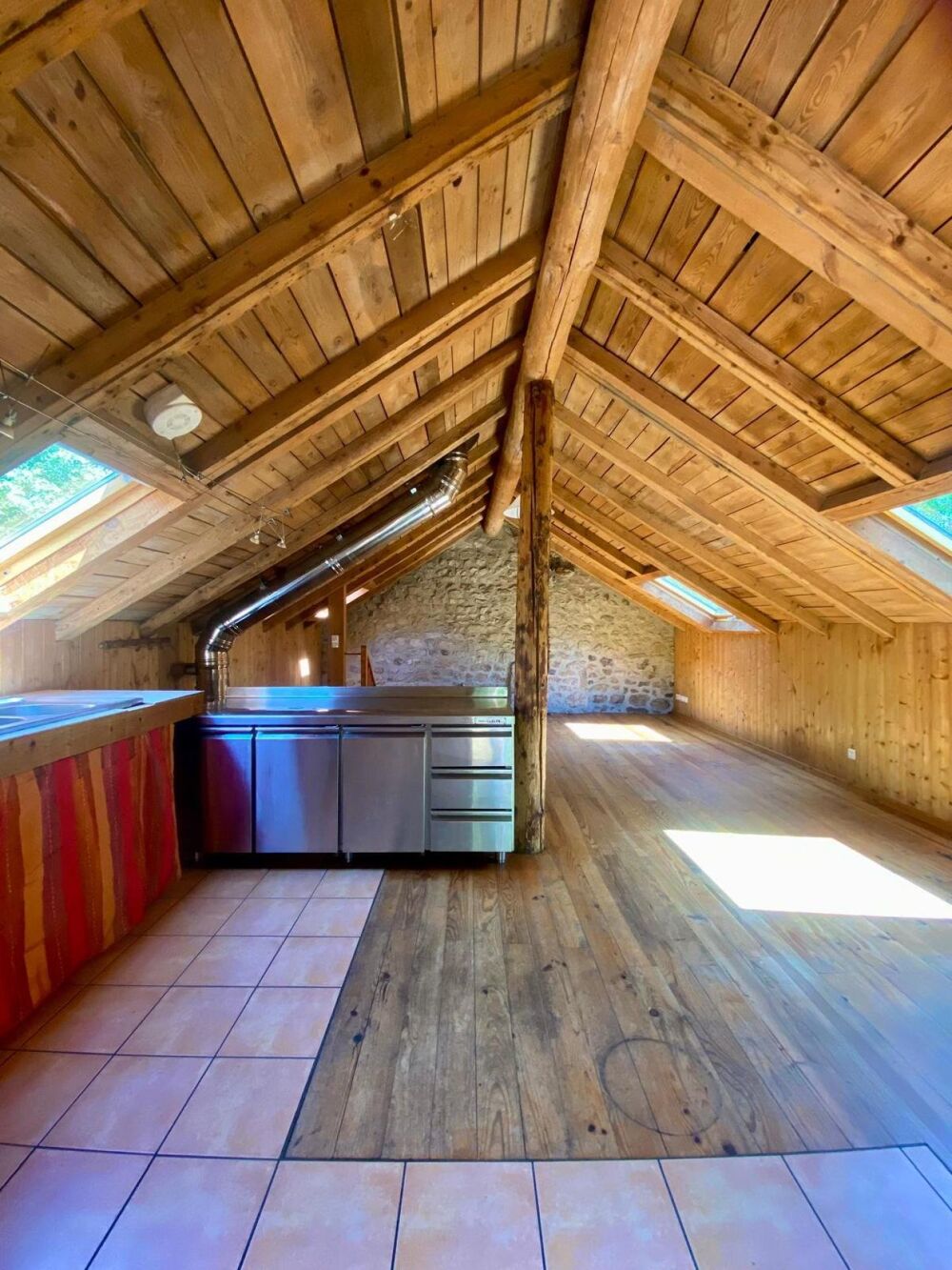 Vente Maison Maison 80M² avec dépendance sur grand terrain plat d'1Hectare Devesset