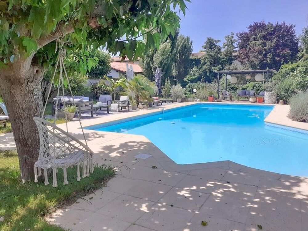 Boé - Villa 250m2 proche commerces, écoles, bus