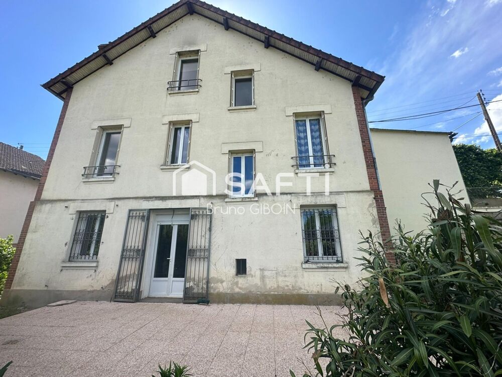 Vente Maison Maison de ville non mitoyenne, 5 pièces, 3 chambres, garage Gien