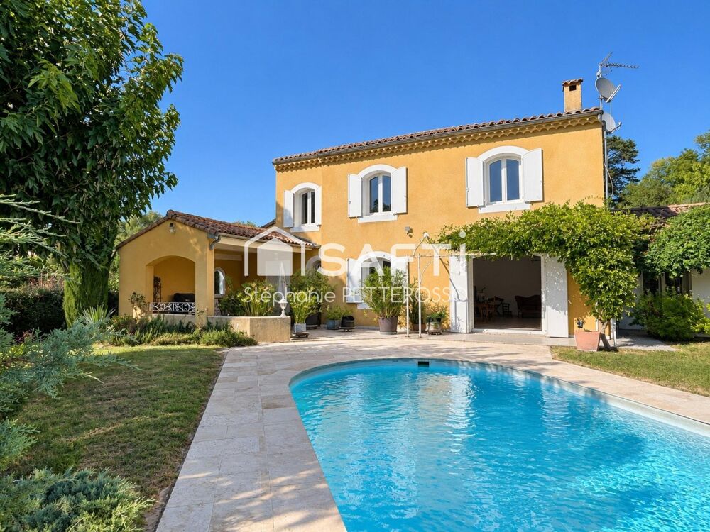 Vente Maison Maison familiale avec piscine dans le quartier recherché de Géry Montelimar