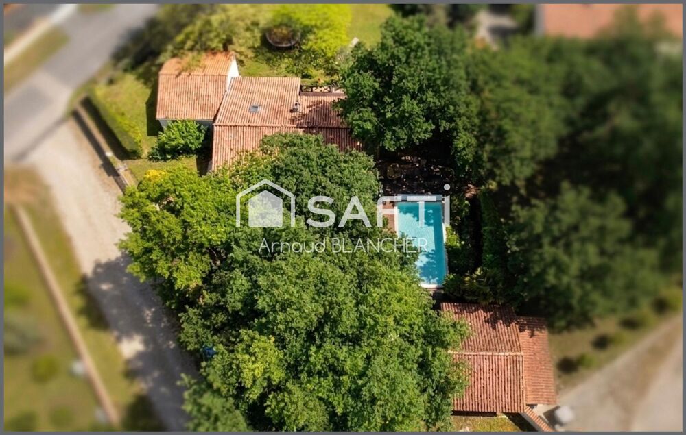 Vente Maison Charmant pavillon 5 chambres, piscine, aux portes d'Angoulême. Voeuil-et-giget