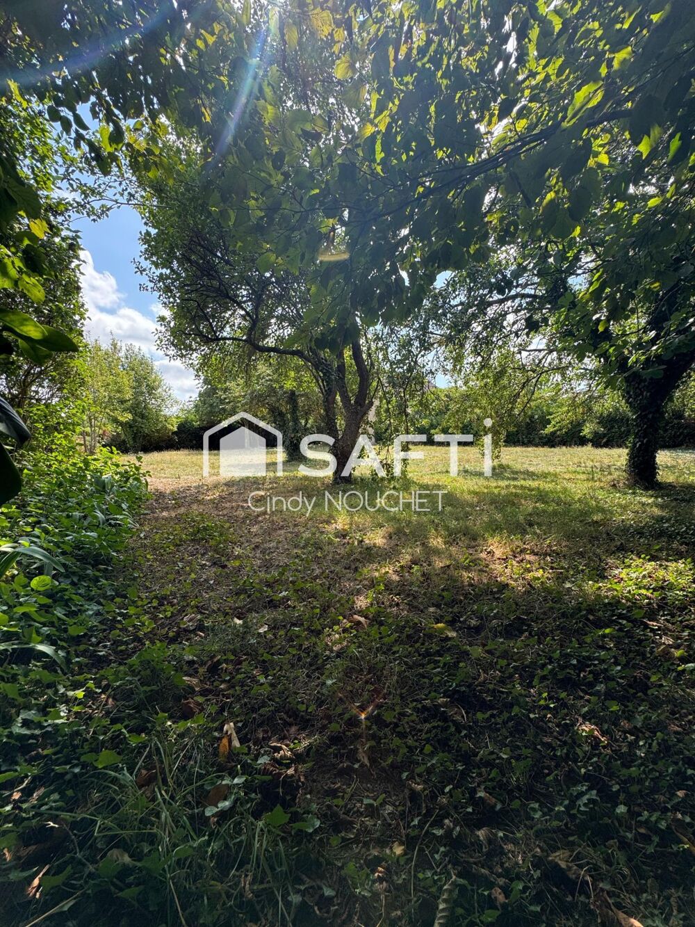 Vente Terrain Un terrain constructible et borné Chatelain