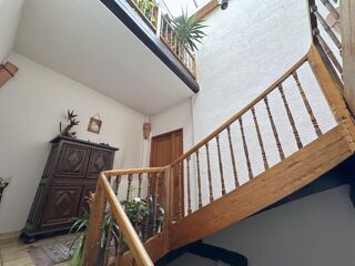  Immeuble � vendre 377 m�