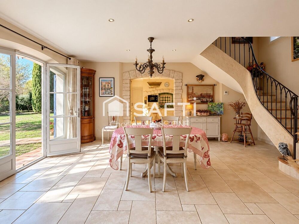 Vente Maison Une propriété de charme aux airs de vacances Lorgues