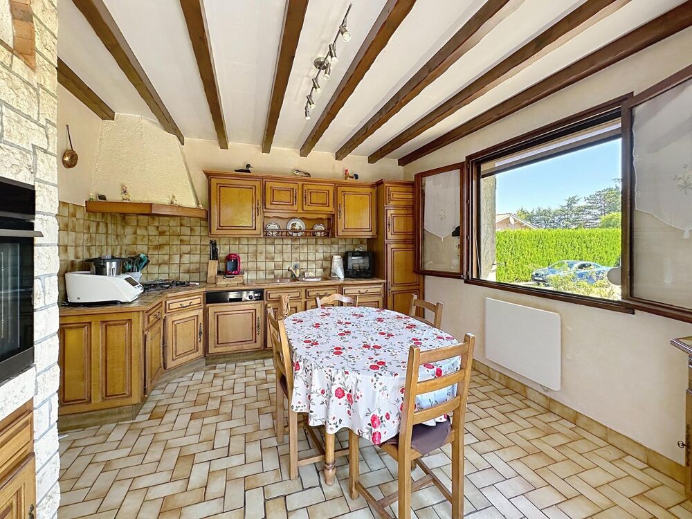 Tignieu Village  Maison familiale au calme