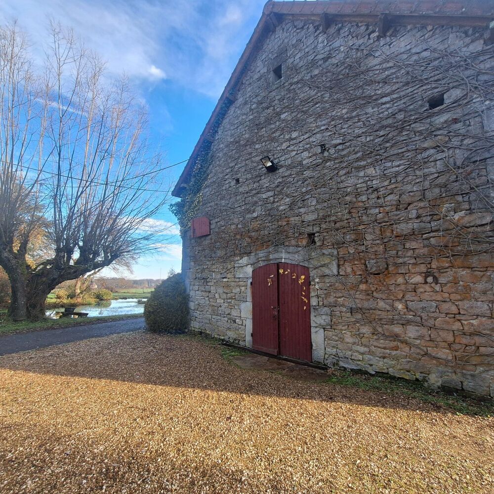 Vente Maison Propriété au calme avec dépendances et terrain, idéal pour un entrepreneur Saint-emiland