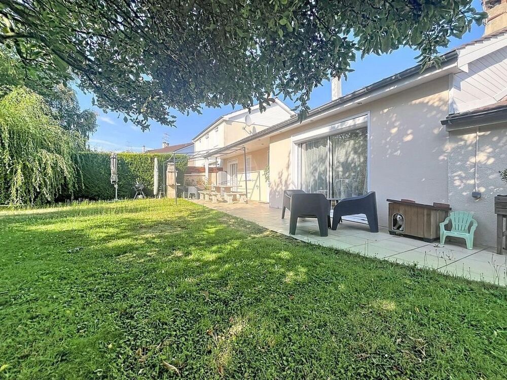 Vente Maison Maison de plain pied - Confort optimal pour toute la famille avec espace jardin Le mesnil-saint-denis