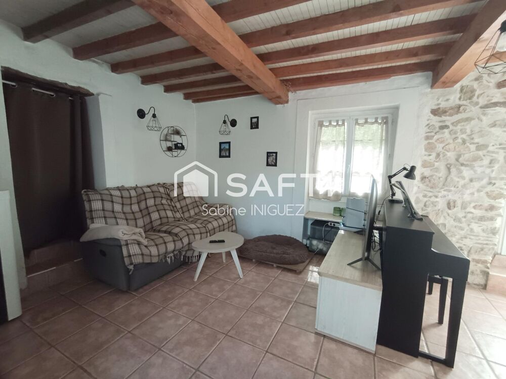 MAISON DE VILLAGE ATYPIQUE, RENOVEE