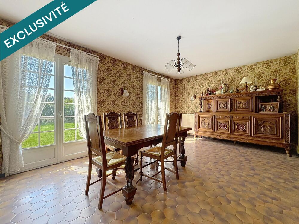 Grande maison familiale et ancien commerce