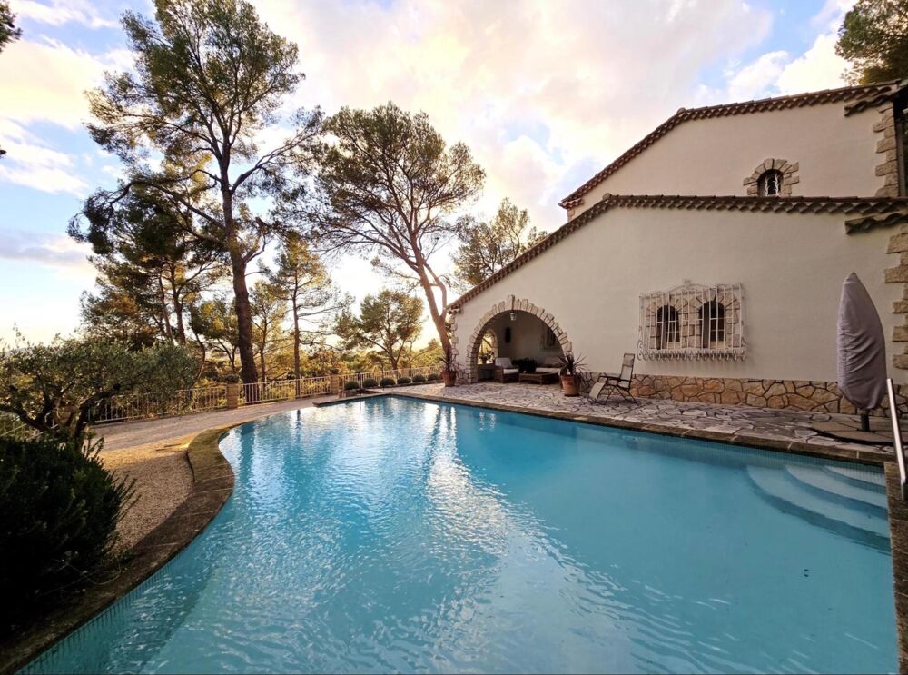 Maison 5 pièces 145 m² · à Merindol · 145 m² · 832 000 €