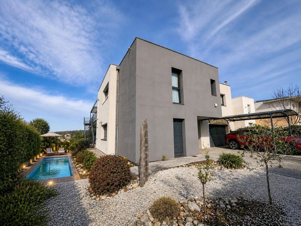 Villa familiale avec vue panoramique sur le golf de Juvignac