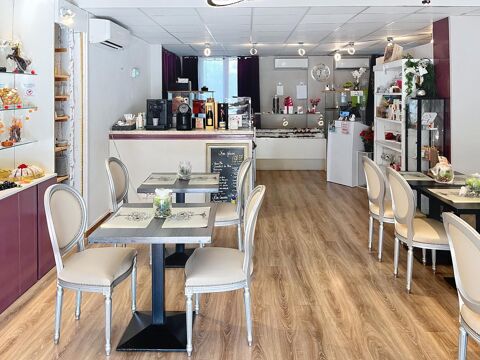 Commerce de 52m2 et 50m2 de sous-sol. 85000 83170 Brignoles