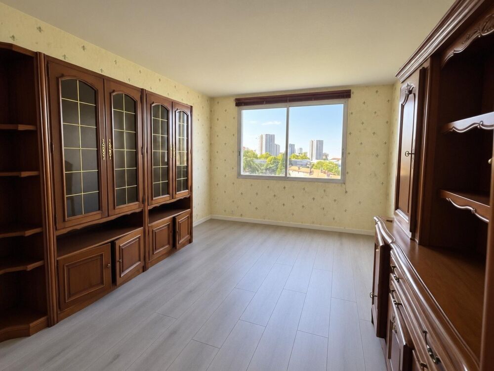 Vente Appartement AUBERVILLIERS-4PIECES 79M2 BALCON,CAVE ET PARKING Aubervilliers