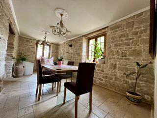  Propriété/château à vendre 10 pièces 205 m² Port-lesney