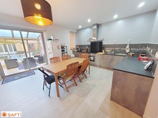  Maison  vendre 6 pices 135 m