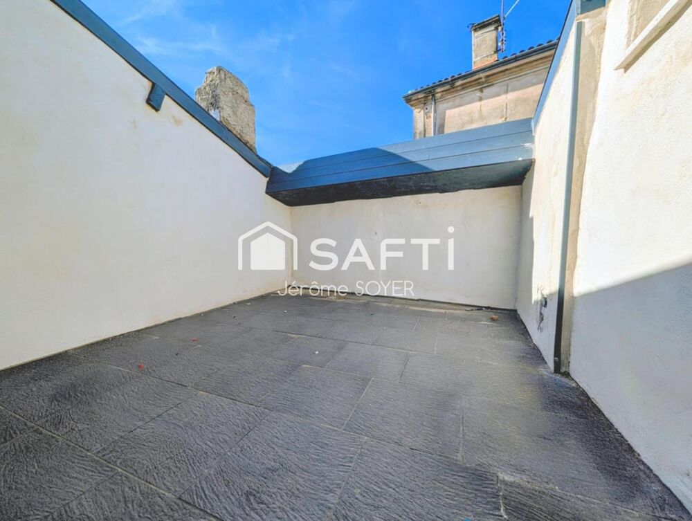 Mison de village avec toit-terrasse